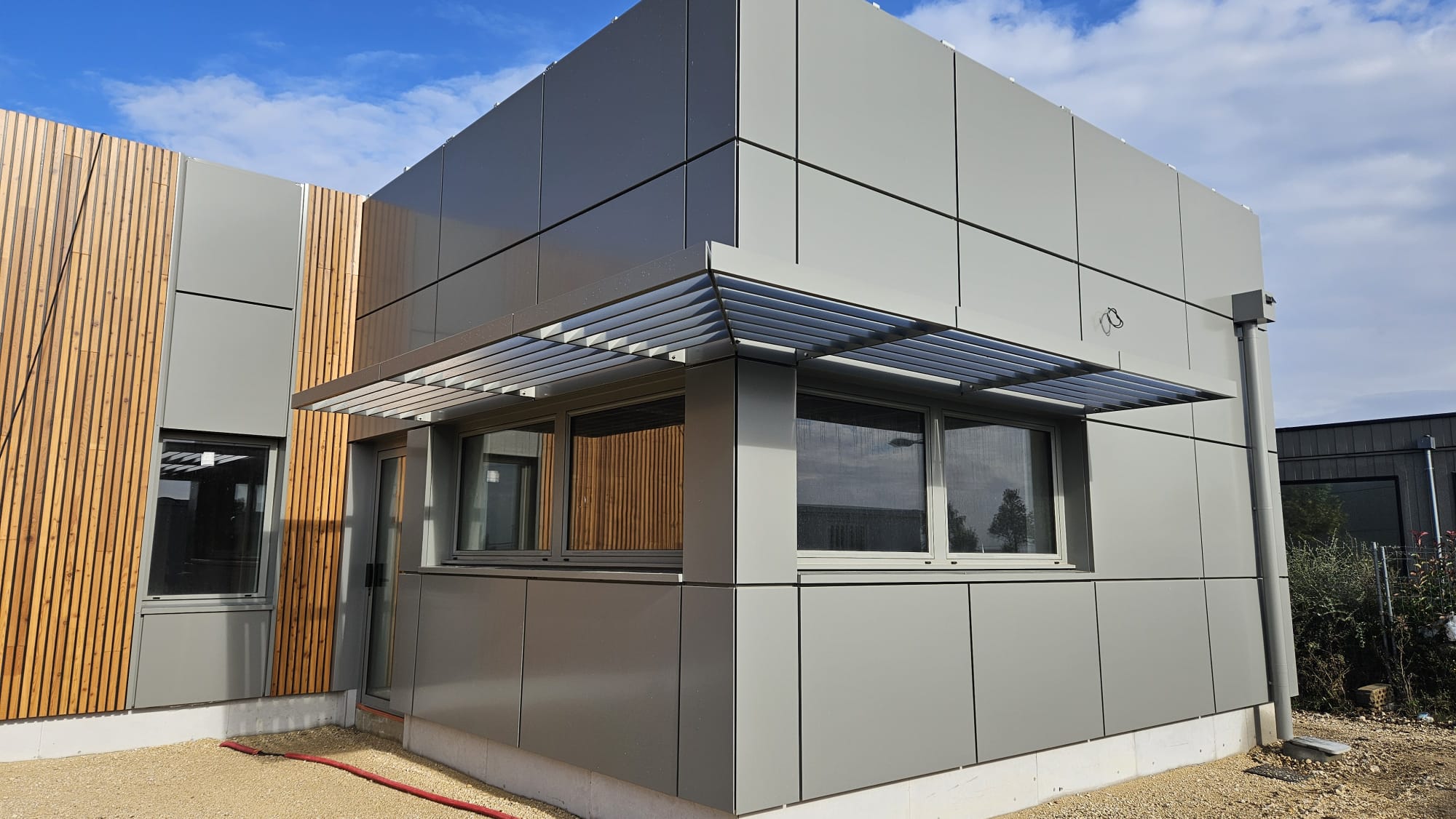 cm janville menuiserie aluminium et brise soleil 01