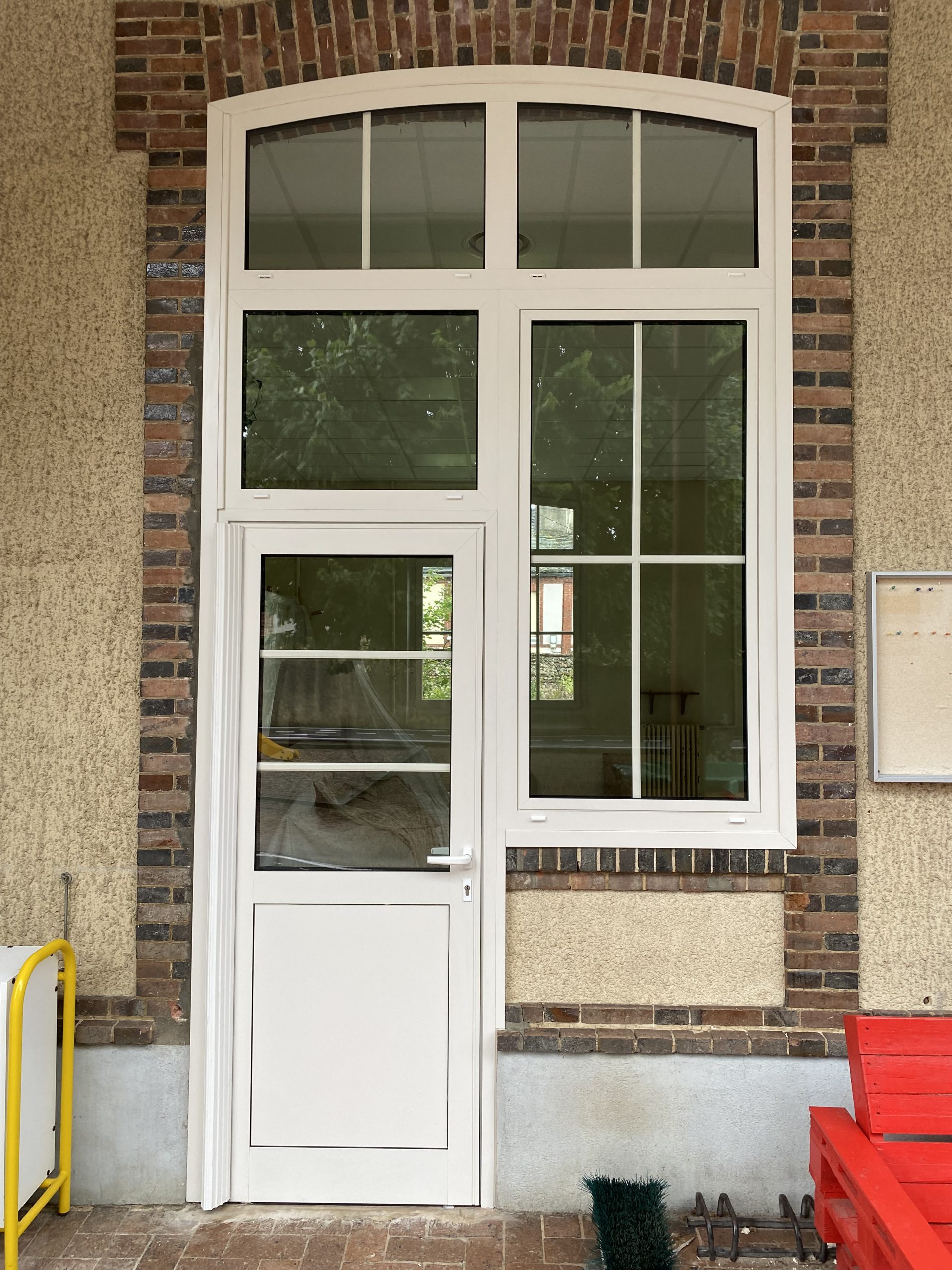 ecole croix st pierre verneuil 02 scaled